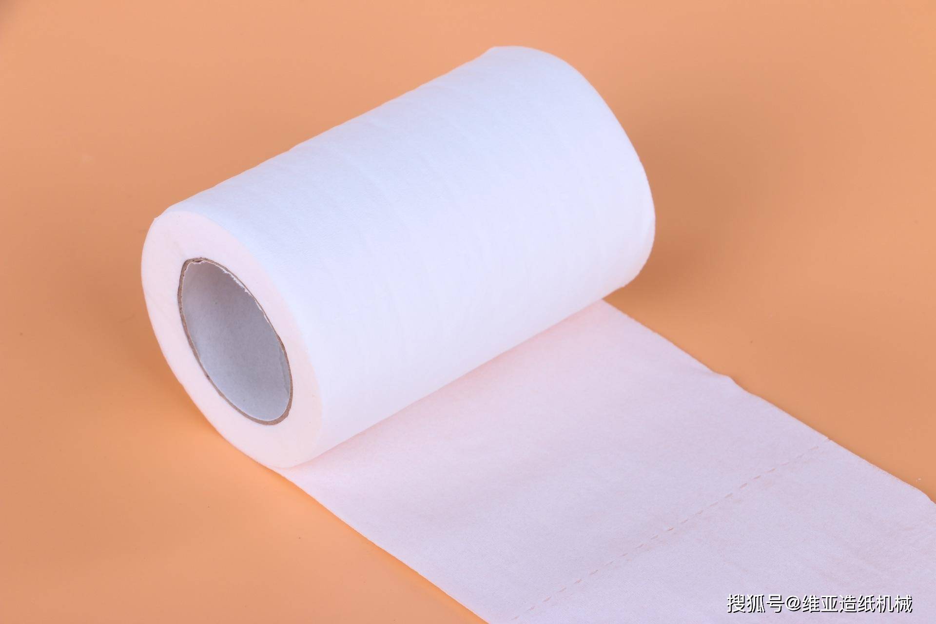 古代没有卫生纸，乾隆用的是丝绸，古罗马用的却共用“搅屎棍”