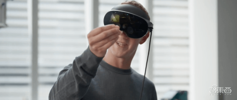 刚刚，Meta推出万元VR机皇！元宇宙形象终于长腿了