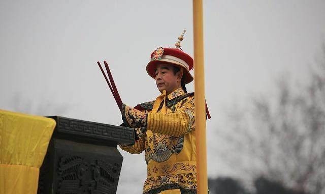 乾隆与康熙一样在位长达60年且子嗣众多，为何没有出现九龙夺嫡