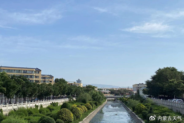 内蒙古降雨来袭多地有大雨 气温下降凉意渐显