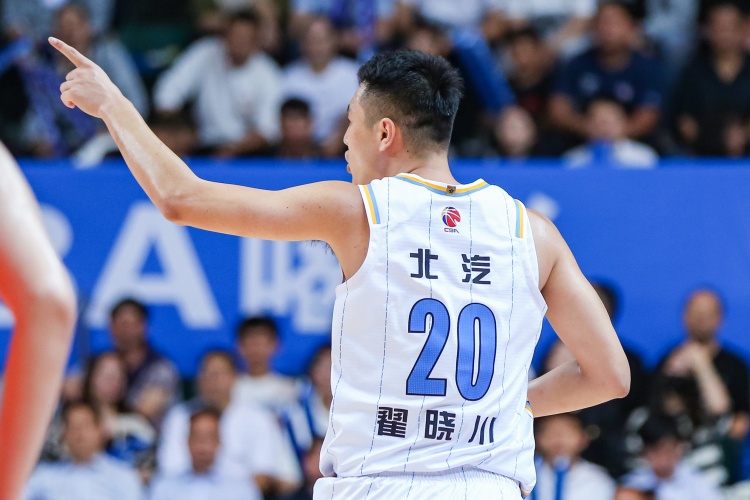 北京男篮击败上海保持主场不败纪录，离季后赛梦想更近了一步